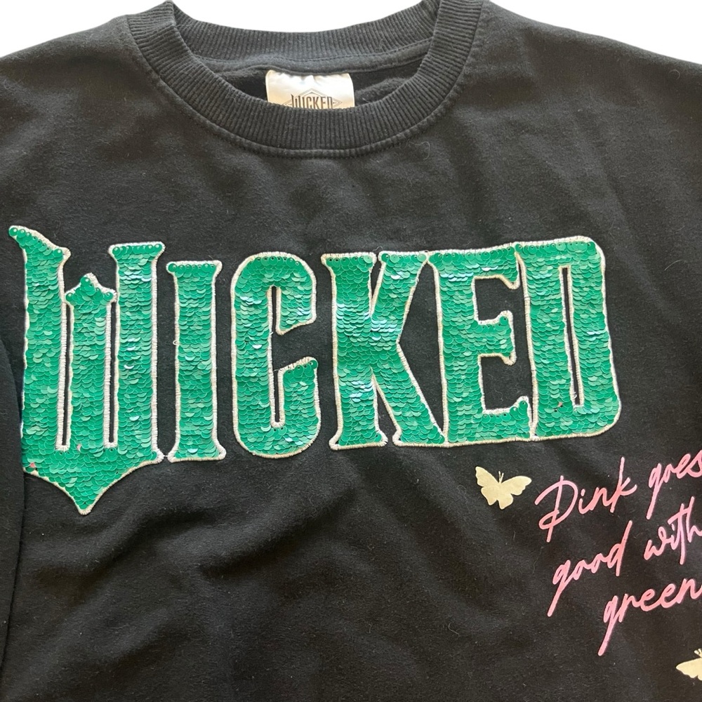 Wicked Musical Universal Studios Flip Sequin Graphic Sweatshirt size XXS - Picture 4 of 7